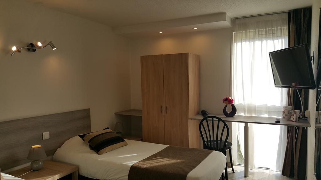 Hotel Eclipse Magnanville Экстерьер фото