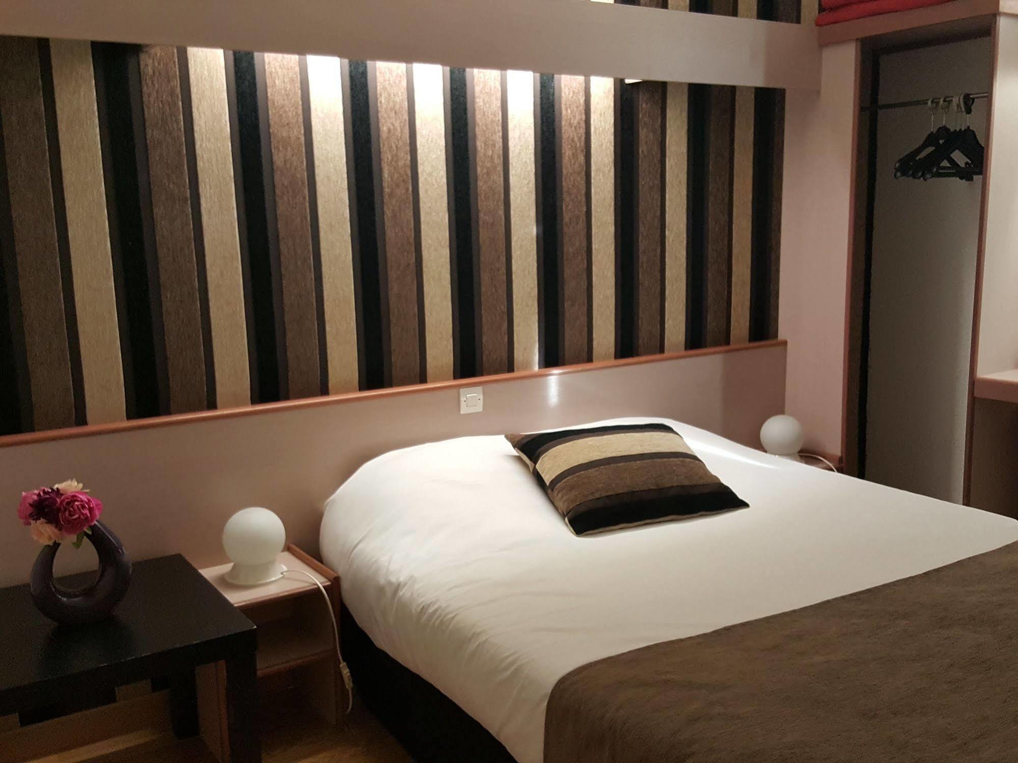 Hotel Eclipse Magnanville Экстерьер фото